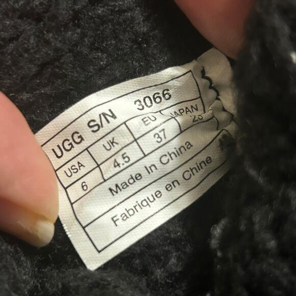 UGG Australia Lattice Cardy Boot Womens 6 Black Knit Button Slouch Convertible - Picture 4 of 8